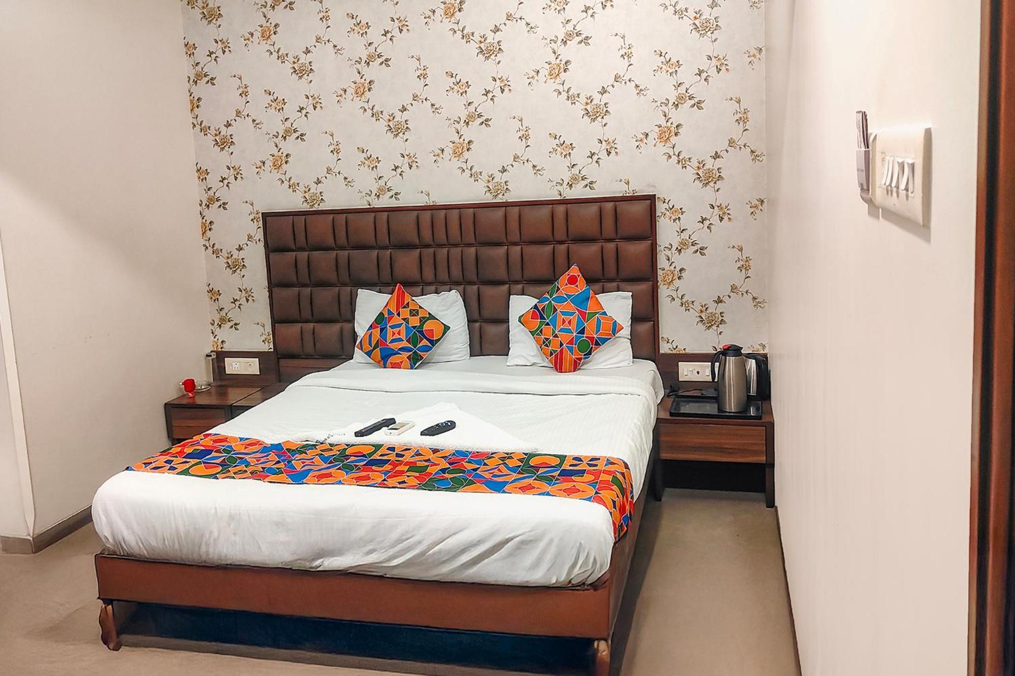 Fabhotel Landmark Residency - Nr Midc Turbhe Turambhe Exterior foto